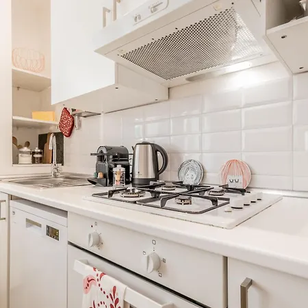 True Colors Vatican Apartament