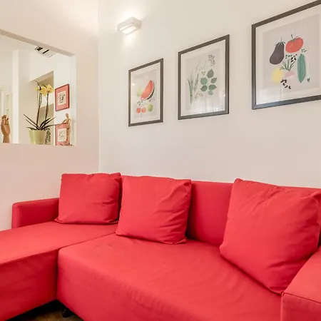 True Colors Vatican Apartment *